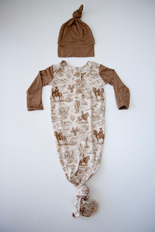 Levi Trail Gown & Knot Hat Set