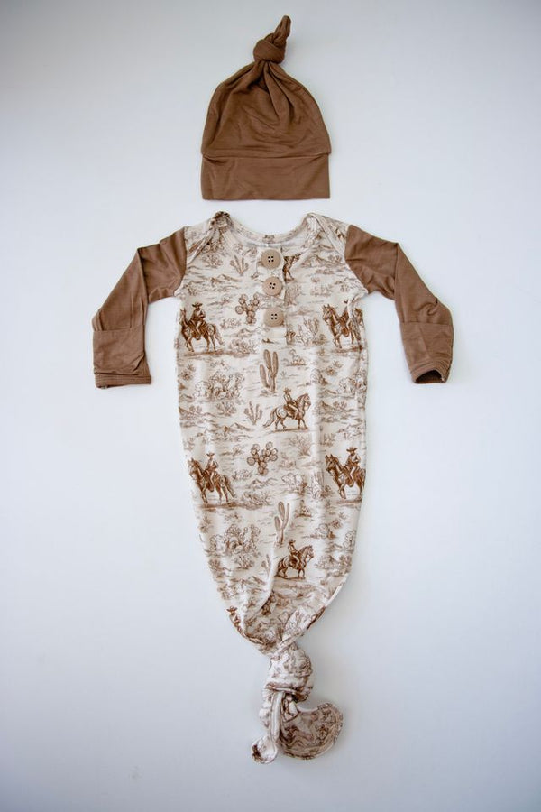 Levi Trail Gown & Knot Hat Set