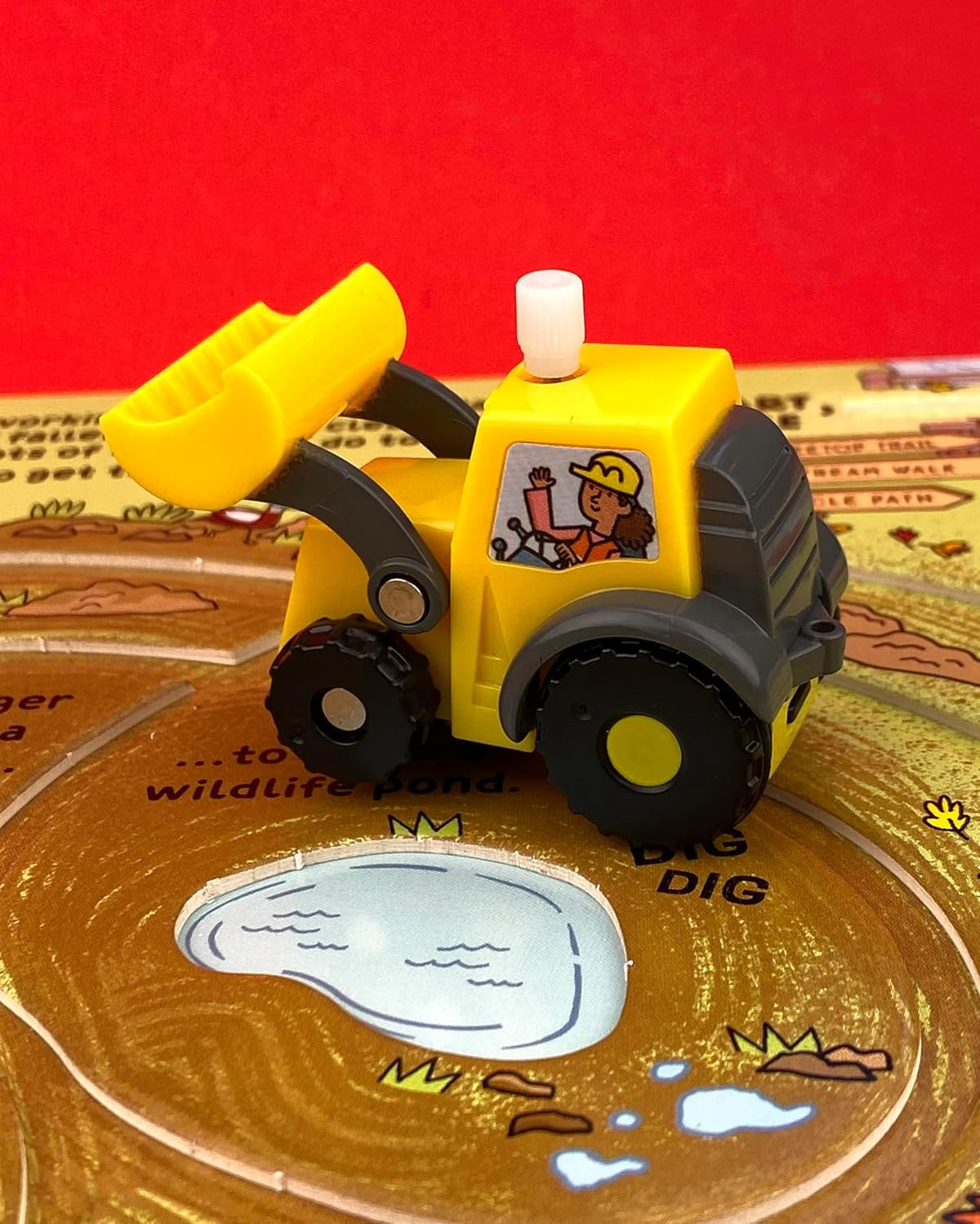 Wind-up Digger: Hands-On Exploration Of Diggers/Construction Sites book