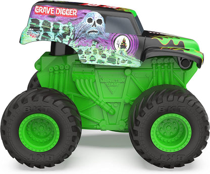 Monster Jam, 2-Pack Official Grave Digger and El Toro Loco Clip & Flip Monster Trucks
