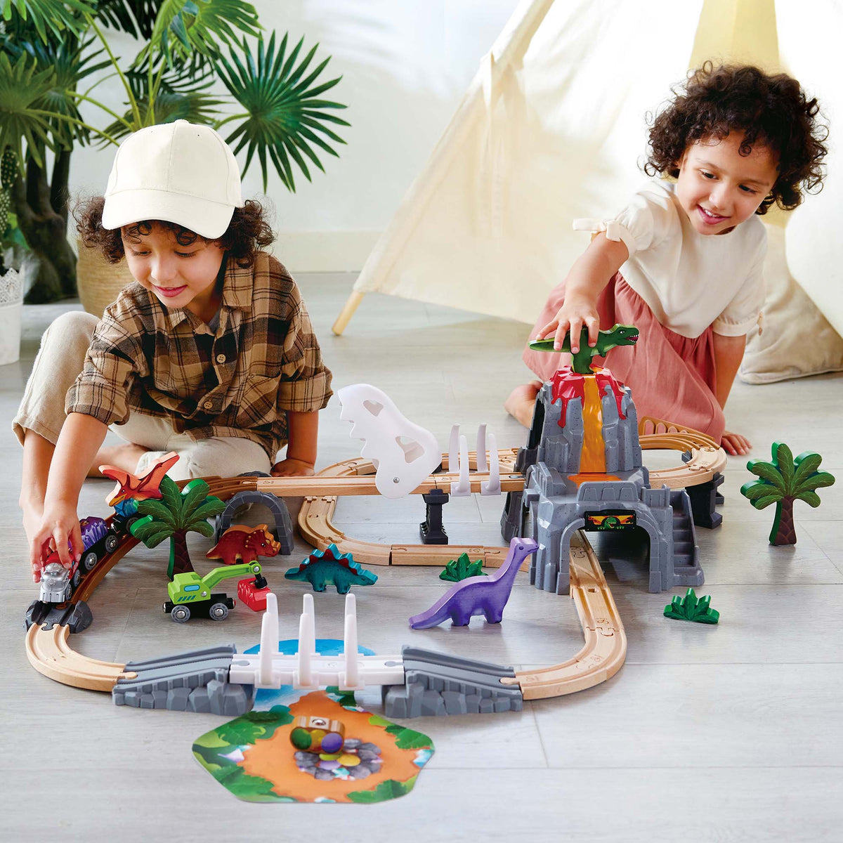 Hape: Dinosaur Railway Adventure Set (LOCAL PICK UP ONLY)
