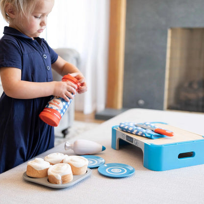 Pretendables Cinnamon Roll Set
