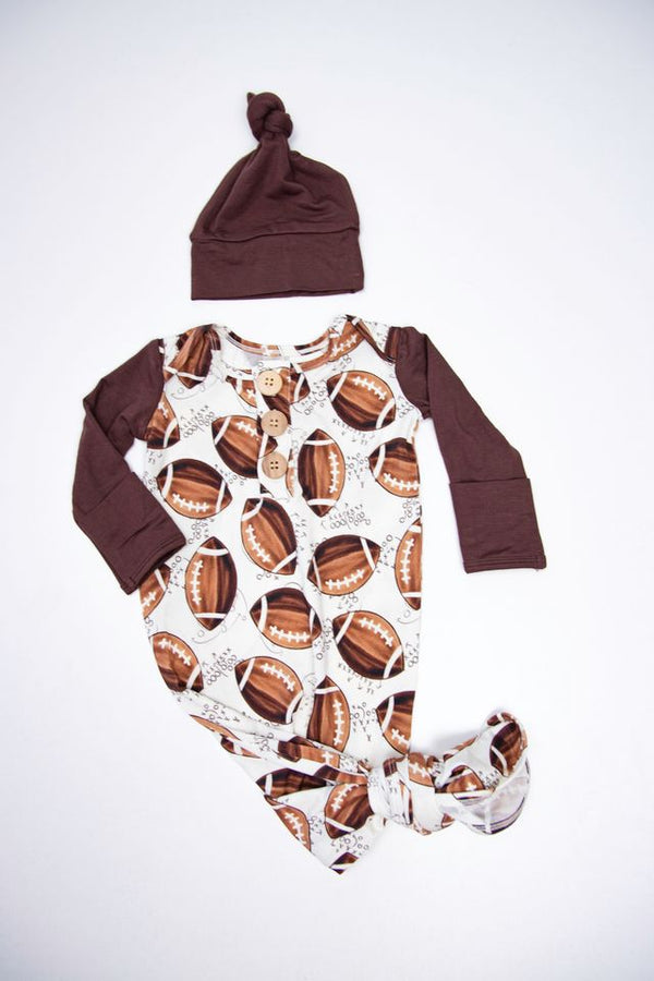 Tiny Tackle Knot Gown & Hat - NB