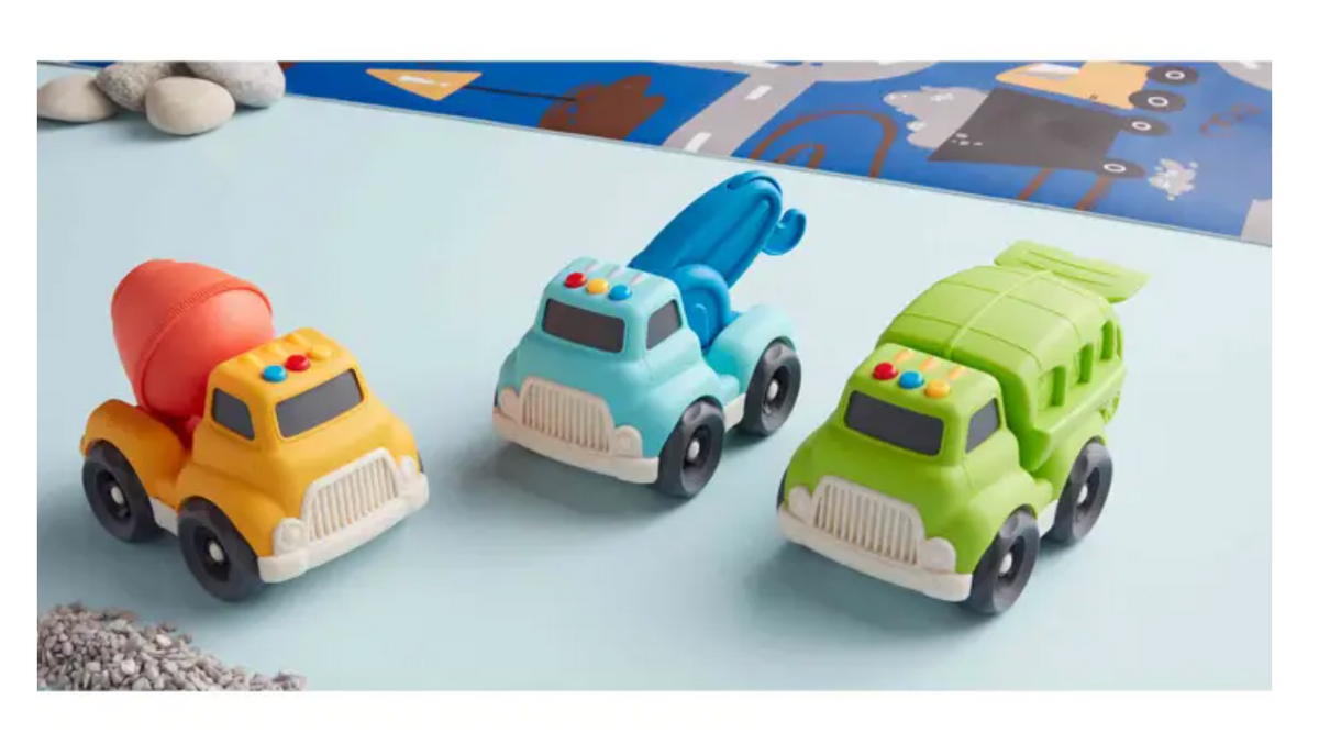 GREEN CONSTRUCTION TOY TRUCK