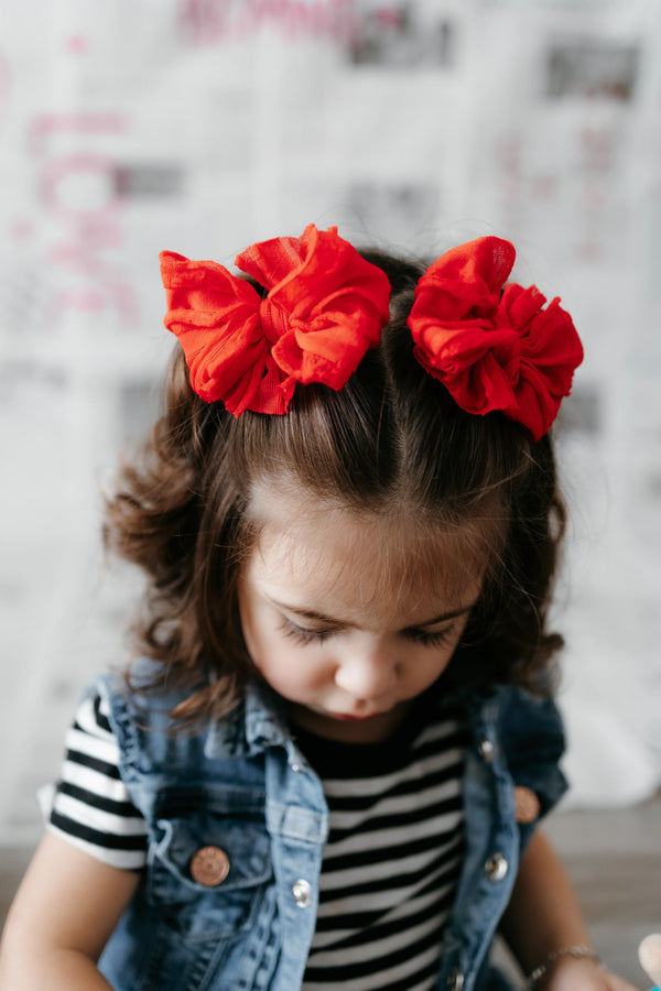 IN AWE - Ruffle Clip sets