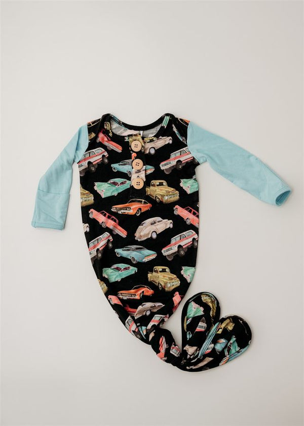 Classic Cruiser Knot Gown & Hat Set