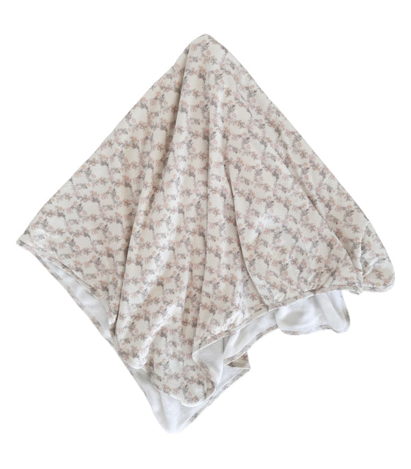 Ivy Plush Swaddle